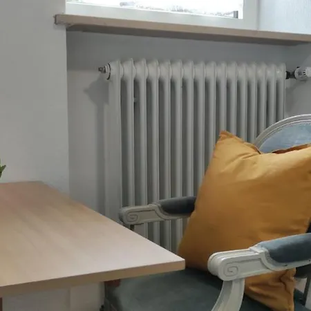 Ideales Monteurzimmer Fuer Bis Zu 3 Personen In Bester Lage L 1 Minute Zum Bahnhof L Innenstadtnaehe L Kueche L Free-wlan L Willkommen Im Hallo!-apartment 3 Bad Wörishofen